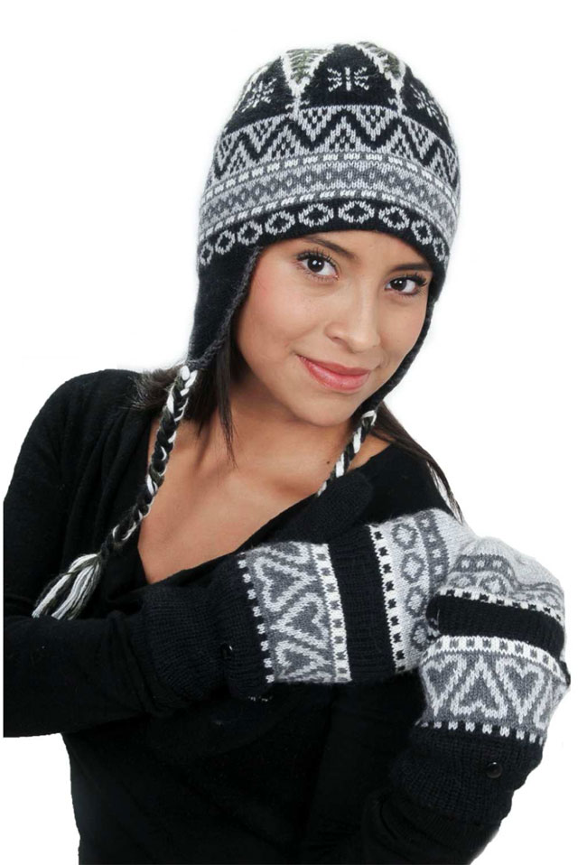 Knitwear: 2014-2015 accessories, gloves, hats, scarves