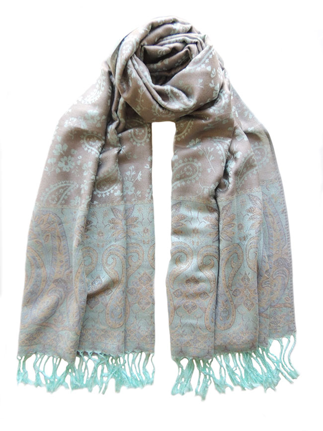Ladies scarves in a blend of alpaca, cotton and silk.
