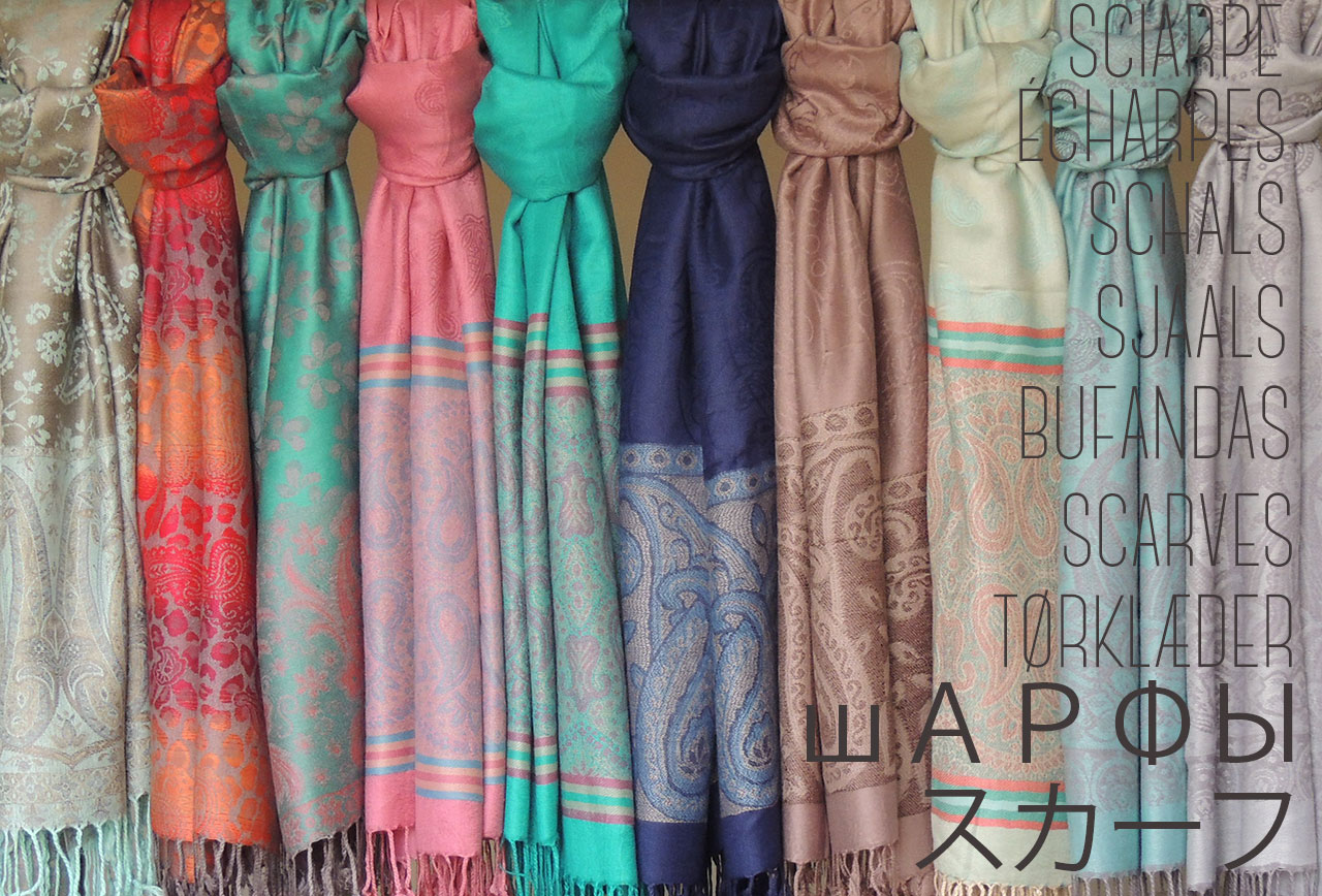 Bufandas de mujeres en una mezcla de alpaca, algodón y seda.