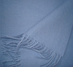 Klassieke sjaal met franjes, lichtblauw