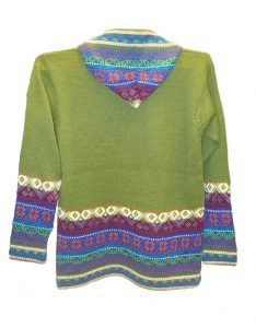 Hooded sweater in alpaca P43 Muru Green.