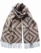 Scarf with graphic pattern and fringes made in baby alpaca, unisex