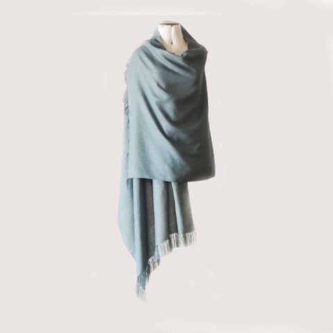 PopsFL Peru wholesale manufactor Fine handwoven shawl / stole solid color or two color pattern with fringes, made in a blend of baby alpaca and silk.