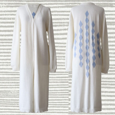PopsFL knitwear manufacturer wholesale Long cardigan with V-neck and intarsia knitted pattern on the back.