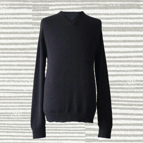 PopsFL knitwear manufacturer wholesale Men's classic sweater with v-neck, baby alpaca.